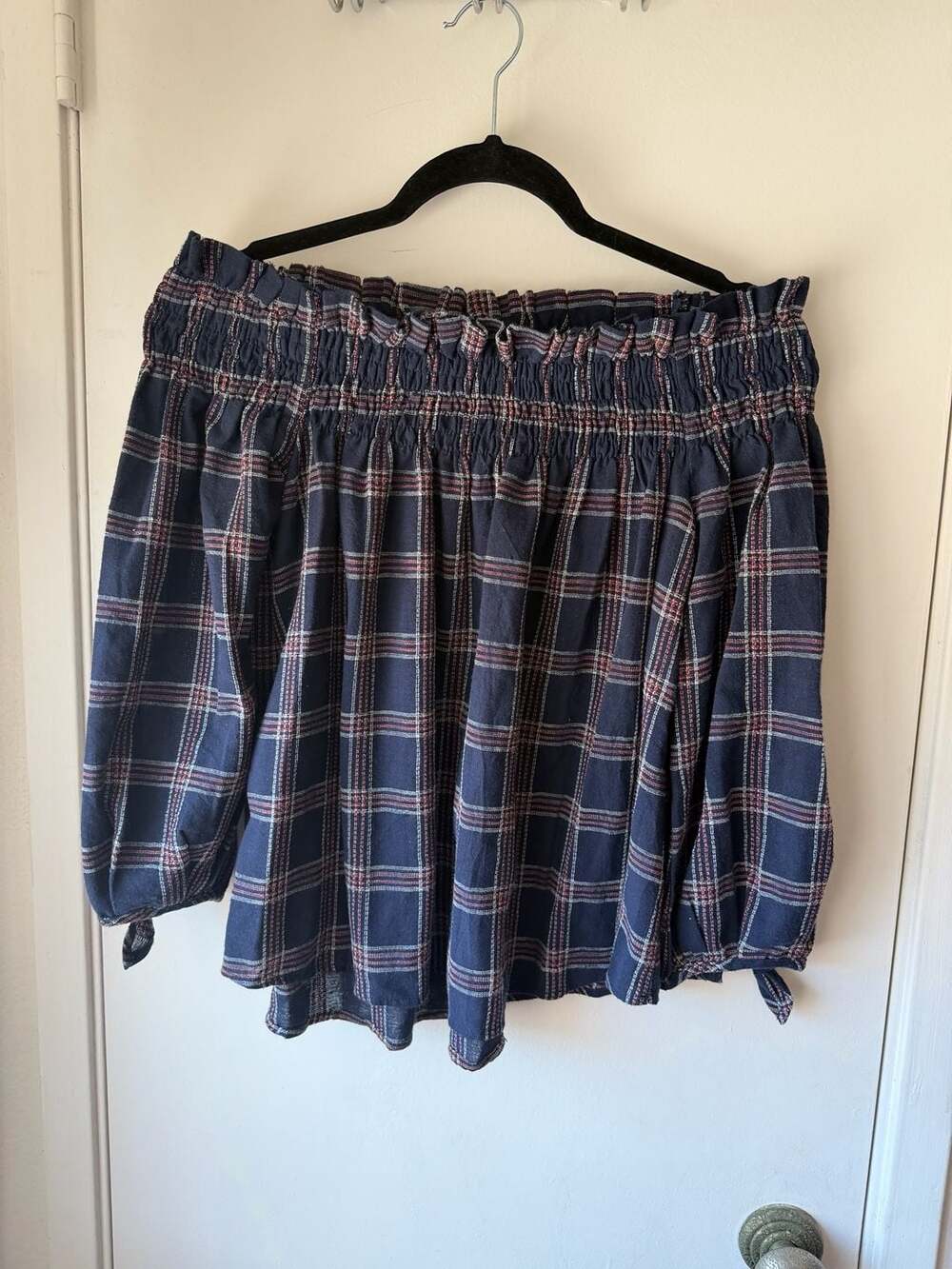 Rossmore Women's Off-The-Shoulder Plaid Smocked Blouse Small